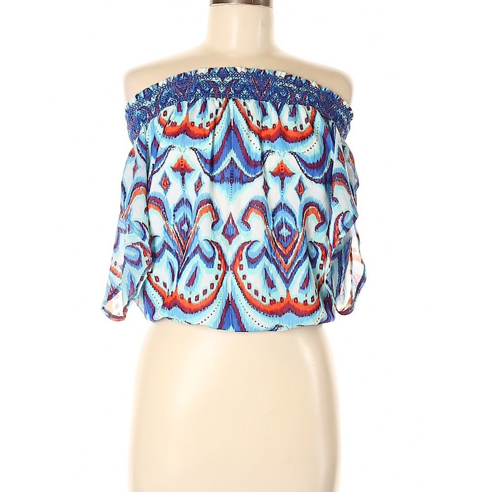 NWT Bebe Top